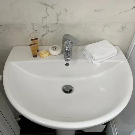 Flatluxe 2 Apartment